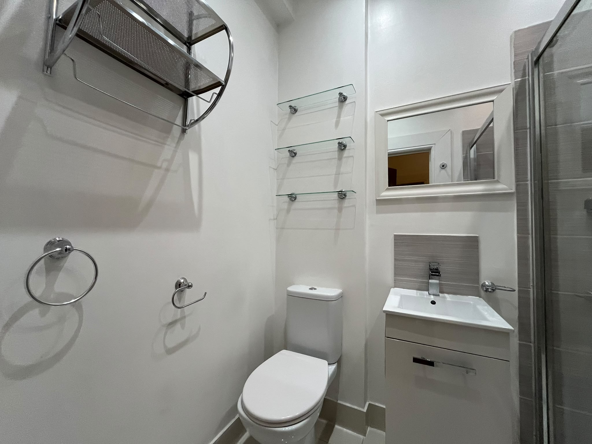 Ashton House - En-suite